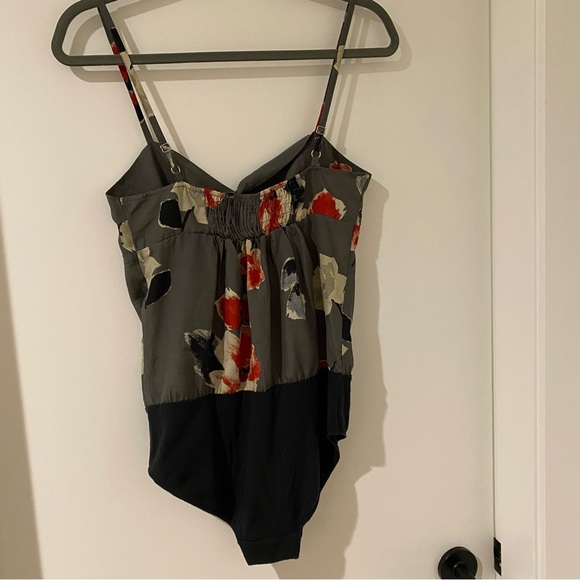 Floral blouse bodysuit - Picture 2 of 3